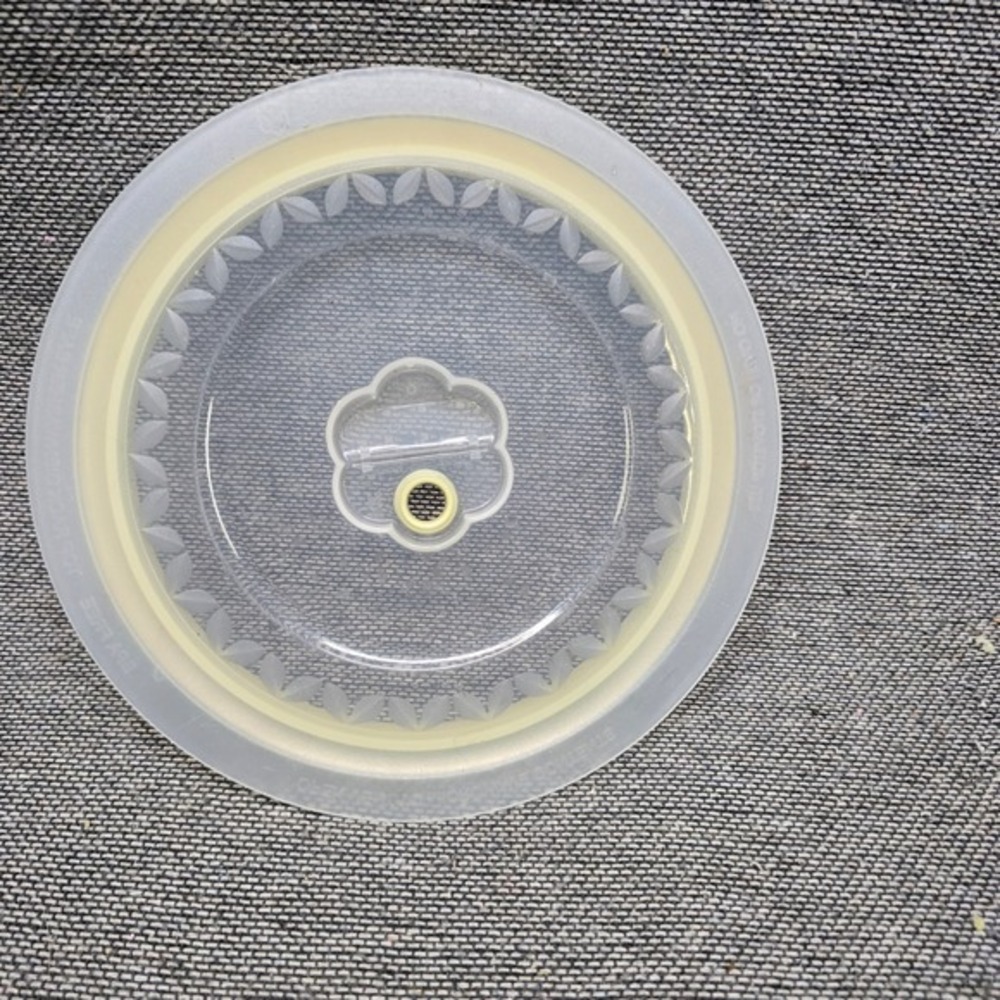 Princess House‎ Fantasia Fresh 9" Microwave Cover Replacement Lid - Clear/Yellow